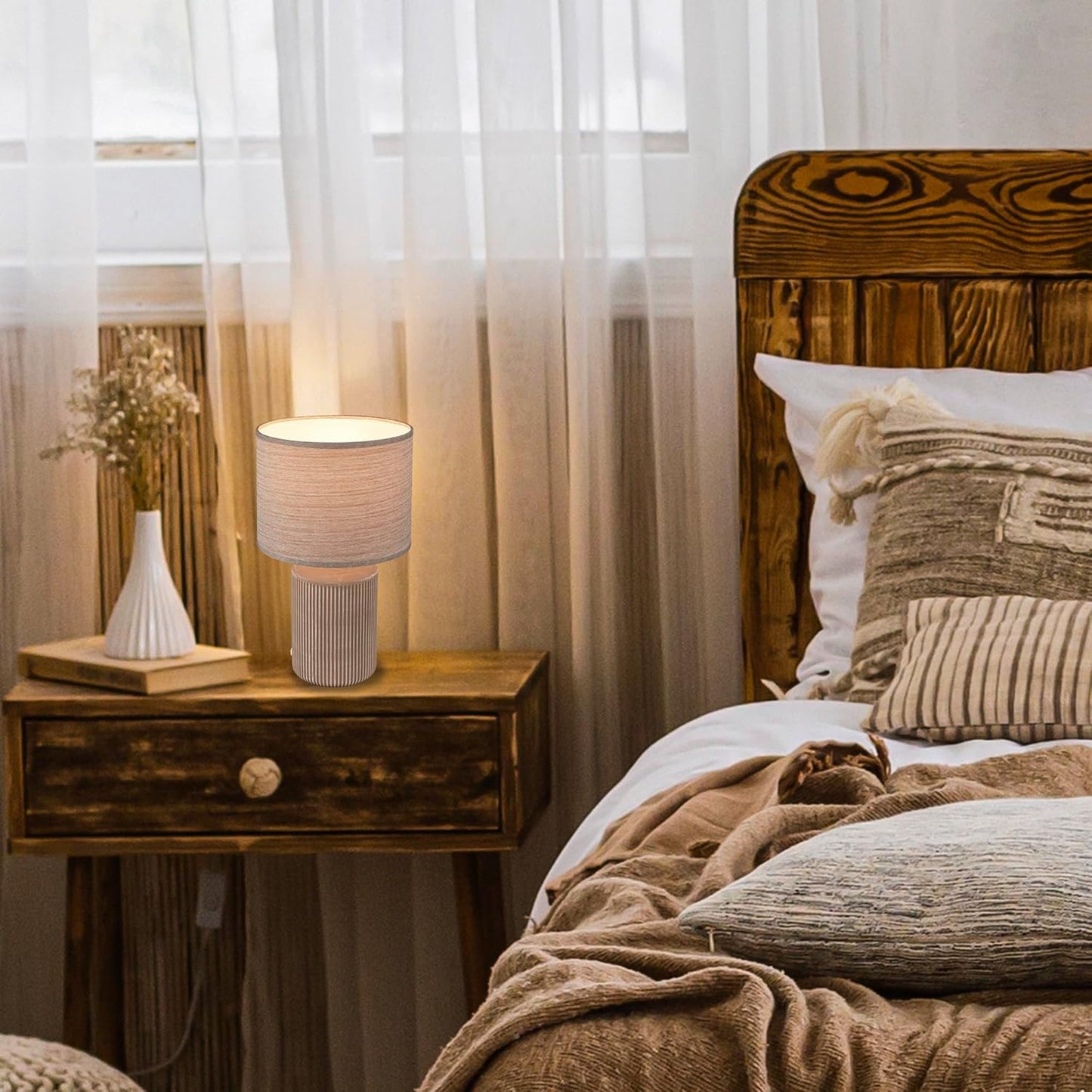 Stijlvolle Tafellamp met Stoffen Kap